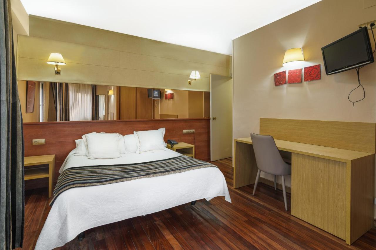 Hotel Regio Torrelavega Εξωτερικό φωτογραφία