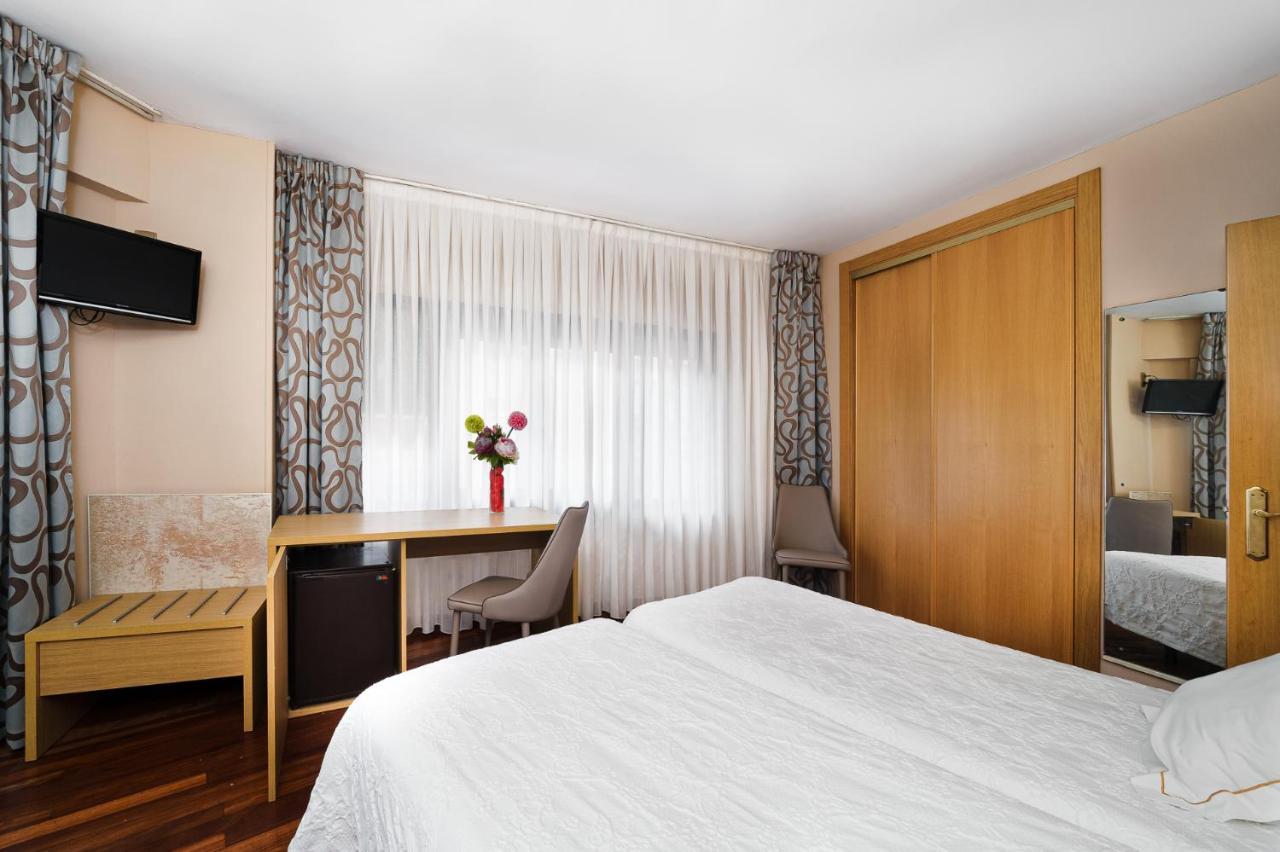 Hotel Regio Torrelavega Εξωτερικό φωτογραφία