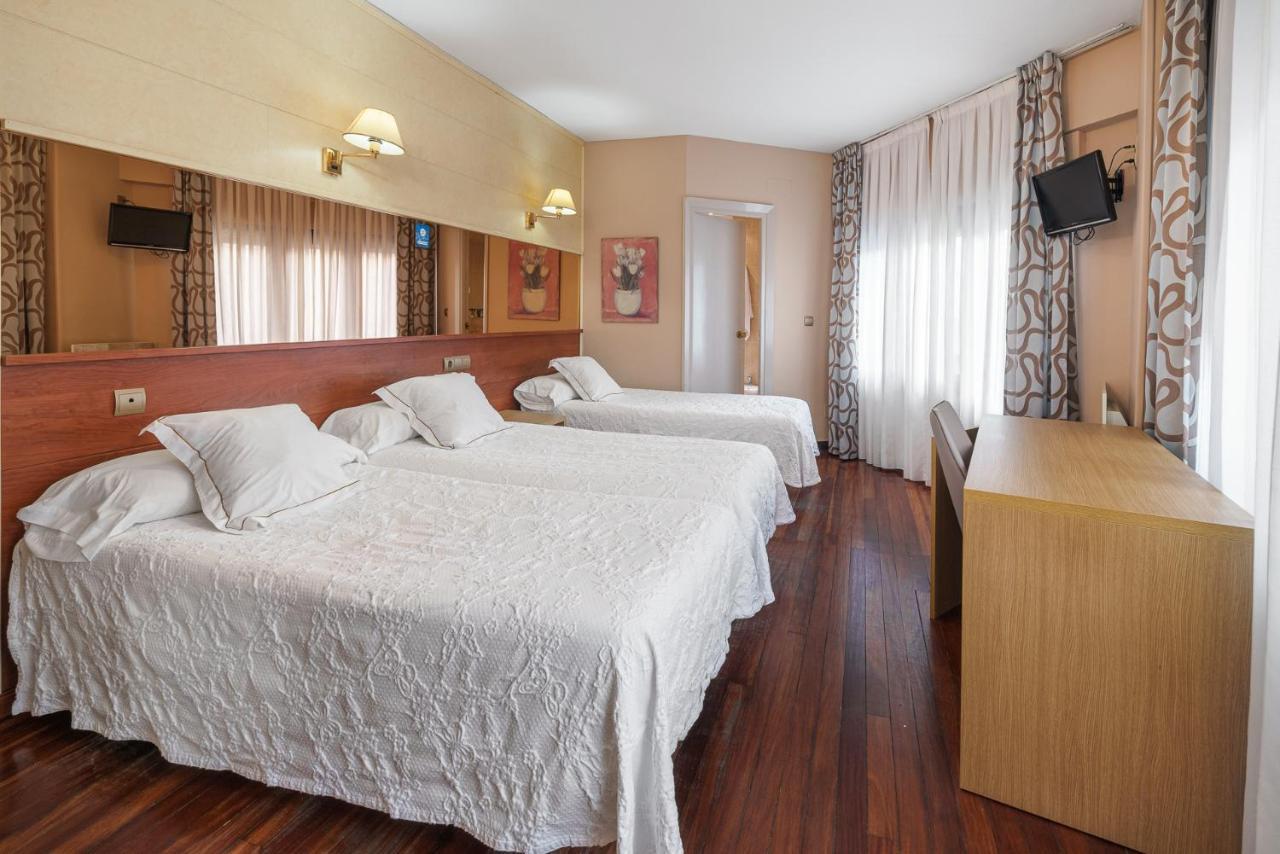 Hotel Regio Torrelavega Εξωτερικό φωτογραφία